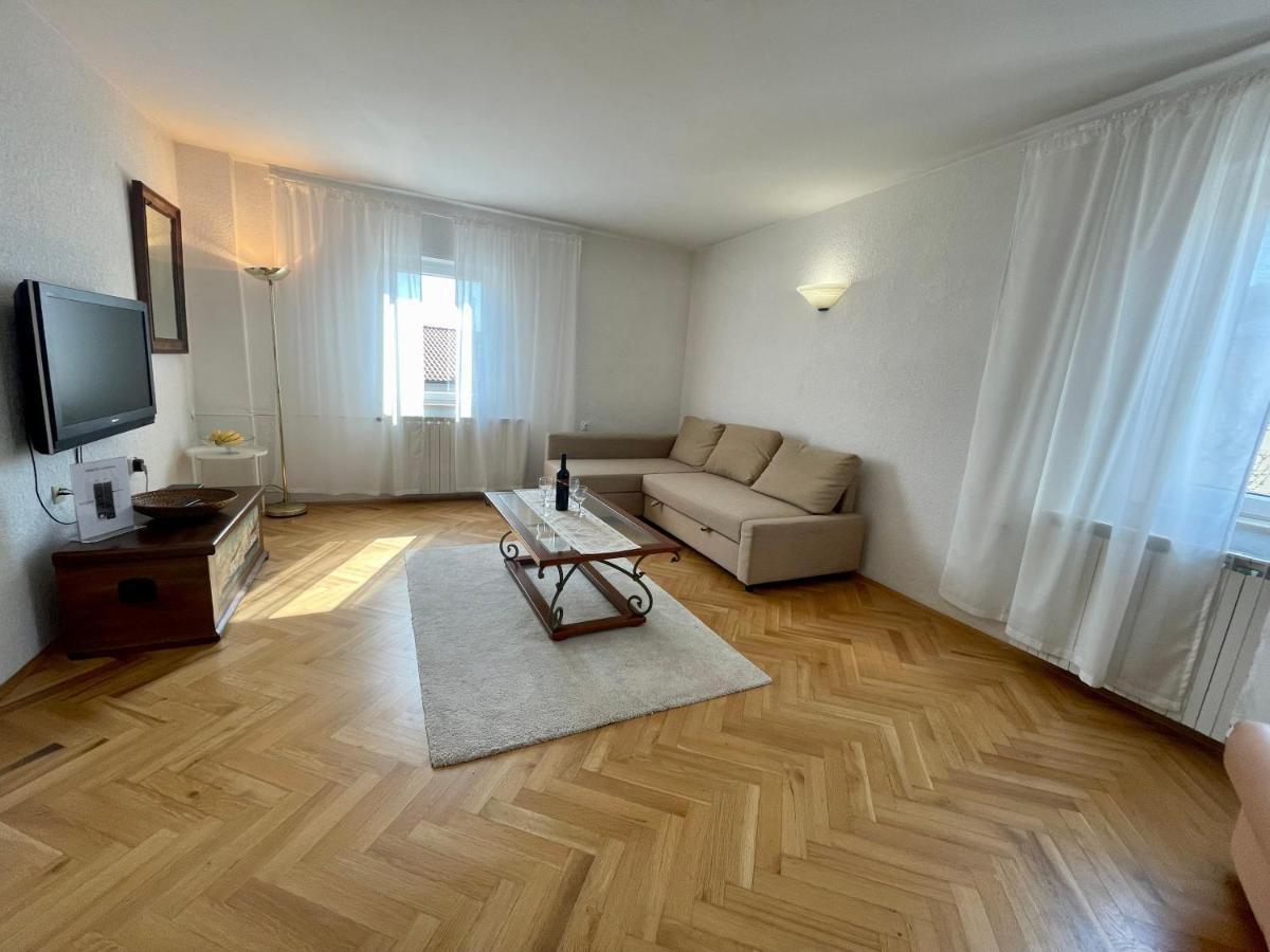 Apartments Matacin With Sea View Abbazia Esterno foto