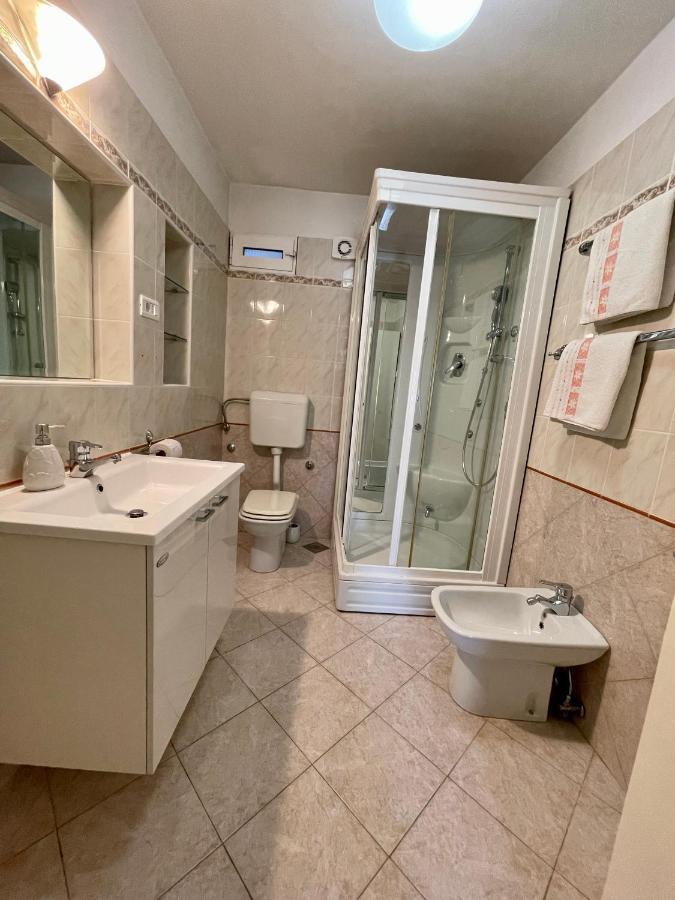 Apartments Matacin With Sea View Abbazia Esterno foto