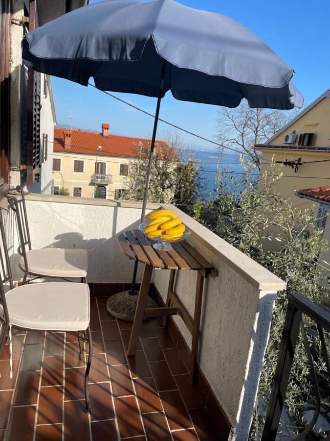 Apartments Matacin With Sea View Abbazia Esterno foto