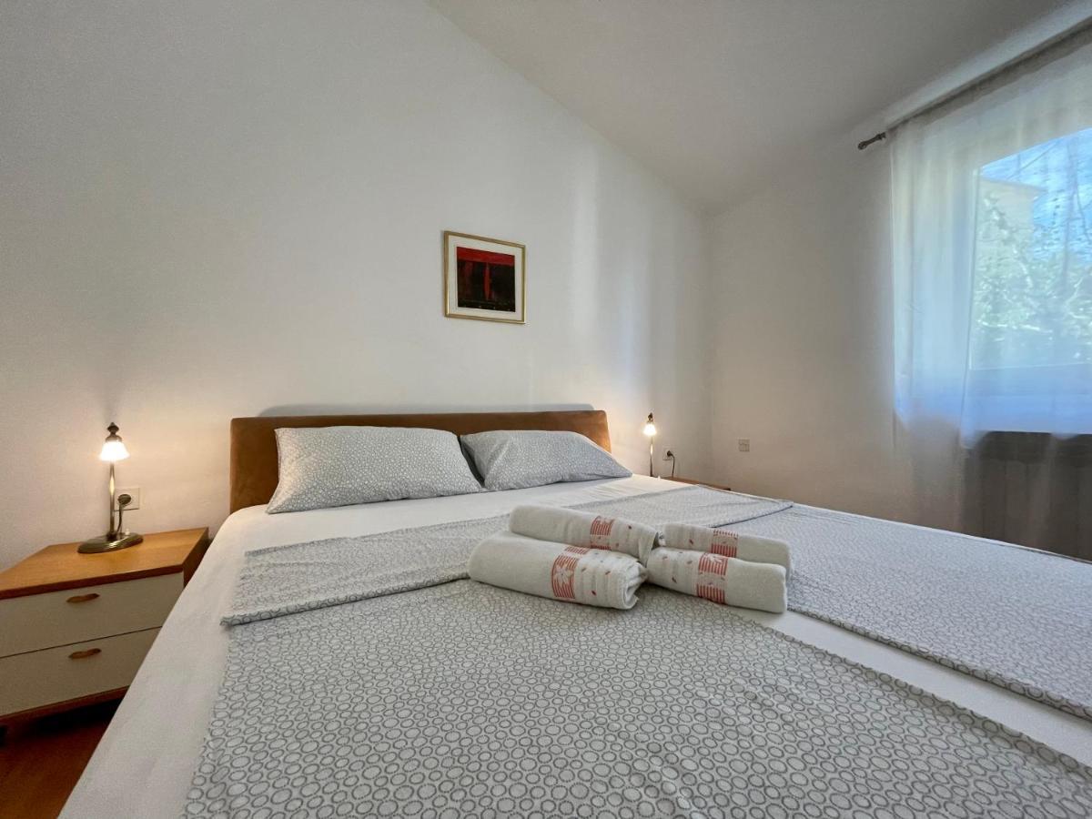 Apartments Matacin With Sea View Abbazia Esterno foto