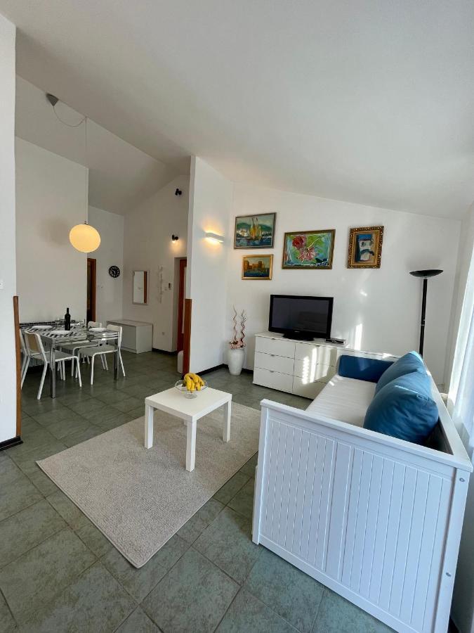 Apartments Matacin With Sea View Abbazia Esterno foto